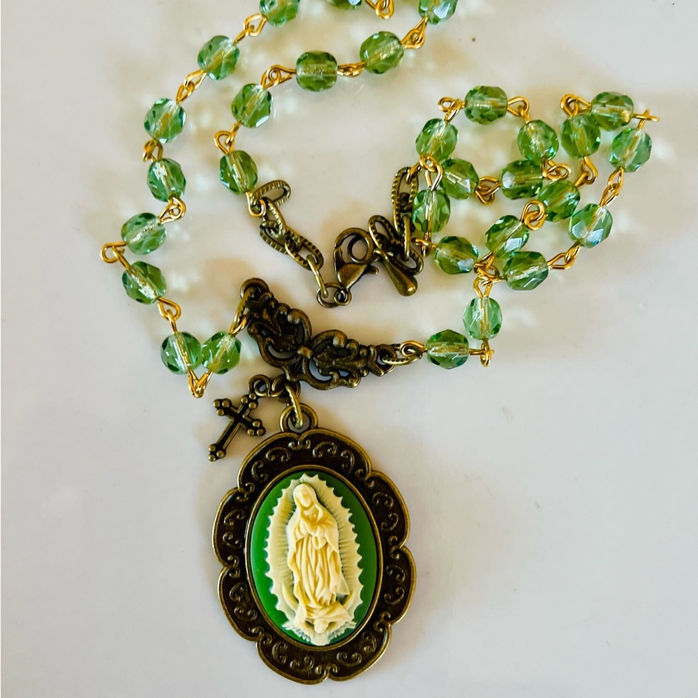 Vintage Style Guadalupe Cream on Green Cameo Necklace, Austrian Peridot Crystals - Picture 16 of 17